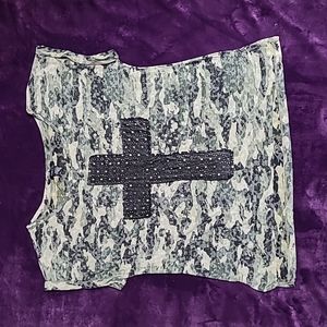 RUE 21 Camouflage tee w/ cross